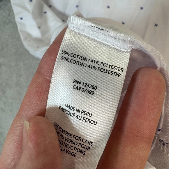 Travis Mathew Mens Medium White Golf Polo Shirt Geometric Short Sleeve Casual - Picture 6 of 6